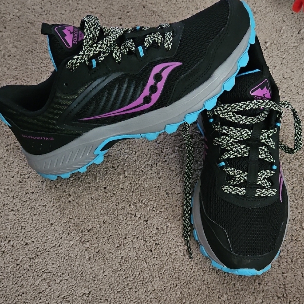 Saucony Black and Purple Athletic Shoes with Breathable Mesh